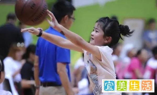 姚明女儿最新身高!12岁女儿身高1米9,国籍未改未来不考虑篮球