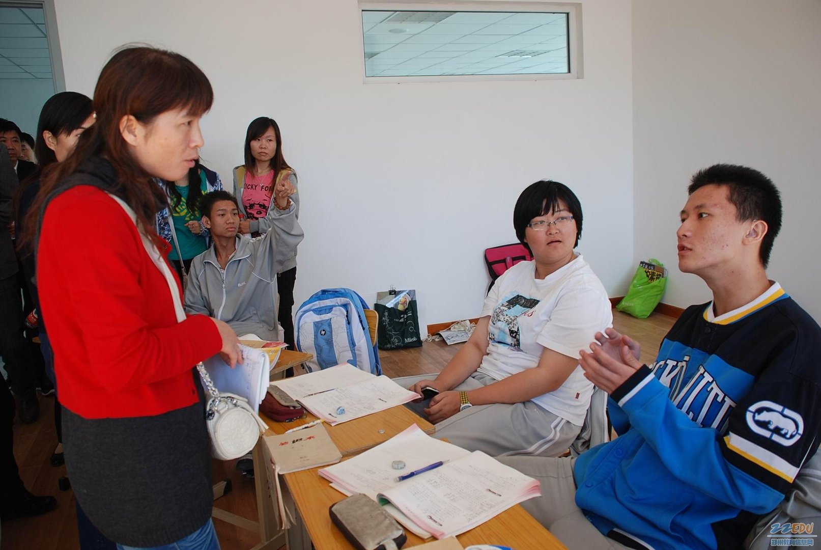 中学班主任私招借读生收费超百万,班主任这种做法合理吗?
