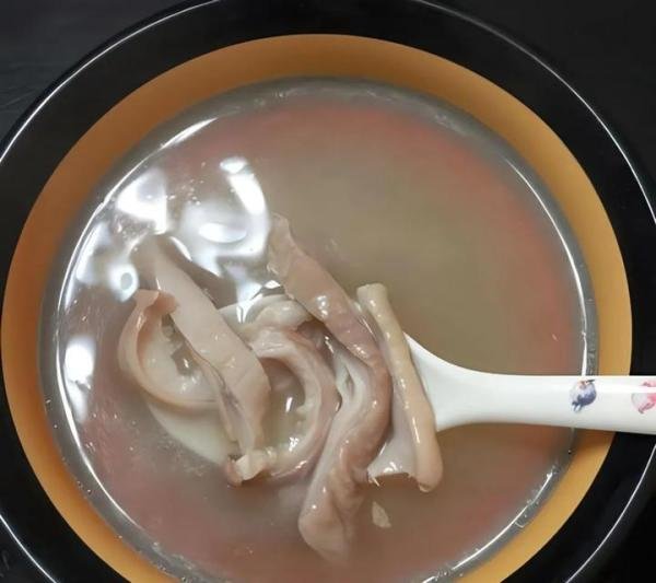 调慢性胃病的食方——何香猪肚汤
